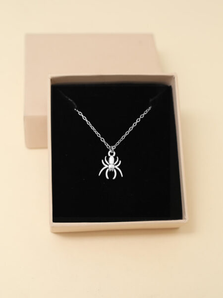 Spider Pendant Necklace – Silver-Tone Imitation Jewellery (Anti-Tarnish)